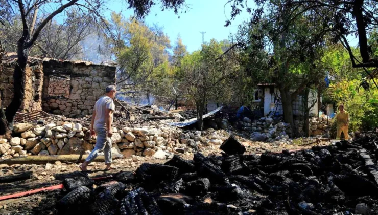 Antalya Serik’te çıkan yangında evine kadar yaklaşan vatandaşlar anlattı